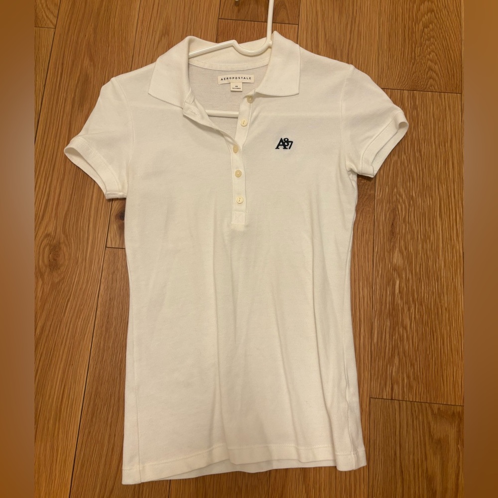 Aeropostale white collard shirt